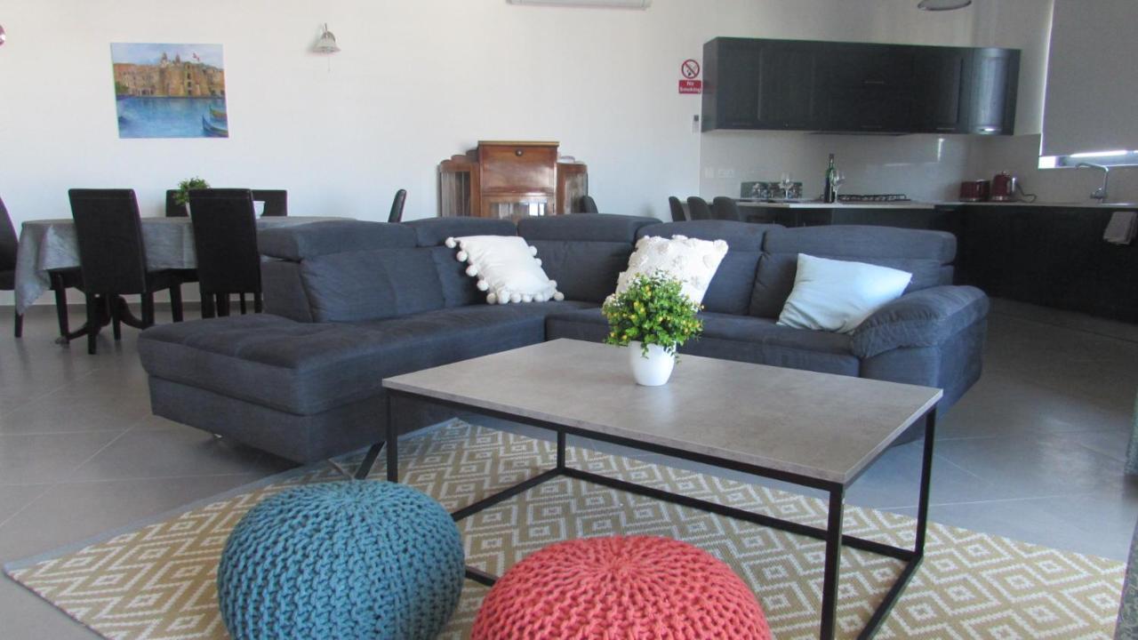 St Julians Central Luxury Apartment San Ġiljan Buitenkant foto